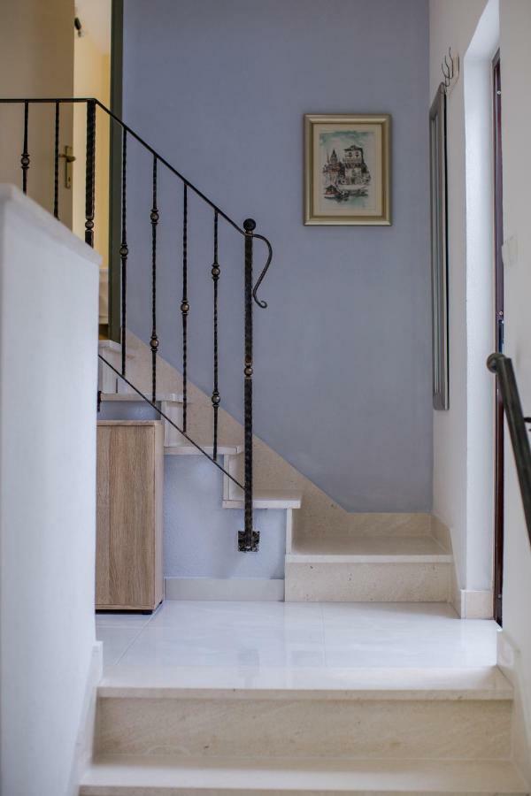 Apartments Mateo Трогір Екстер'єр фото