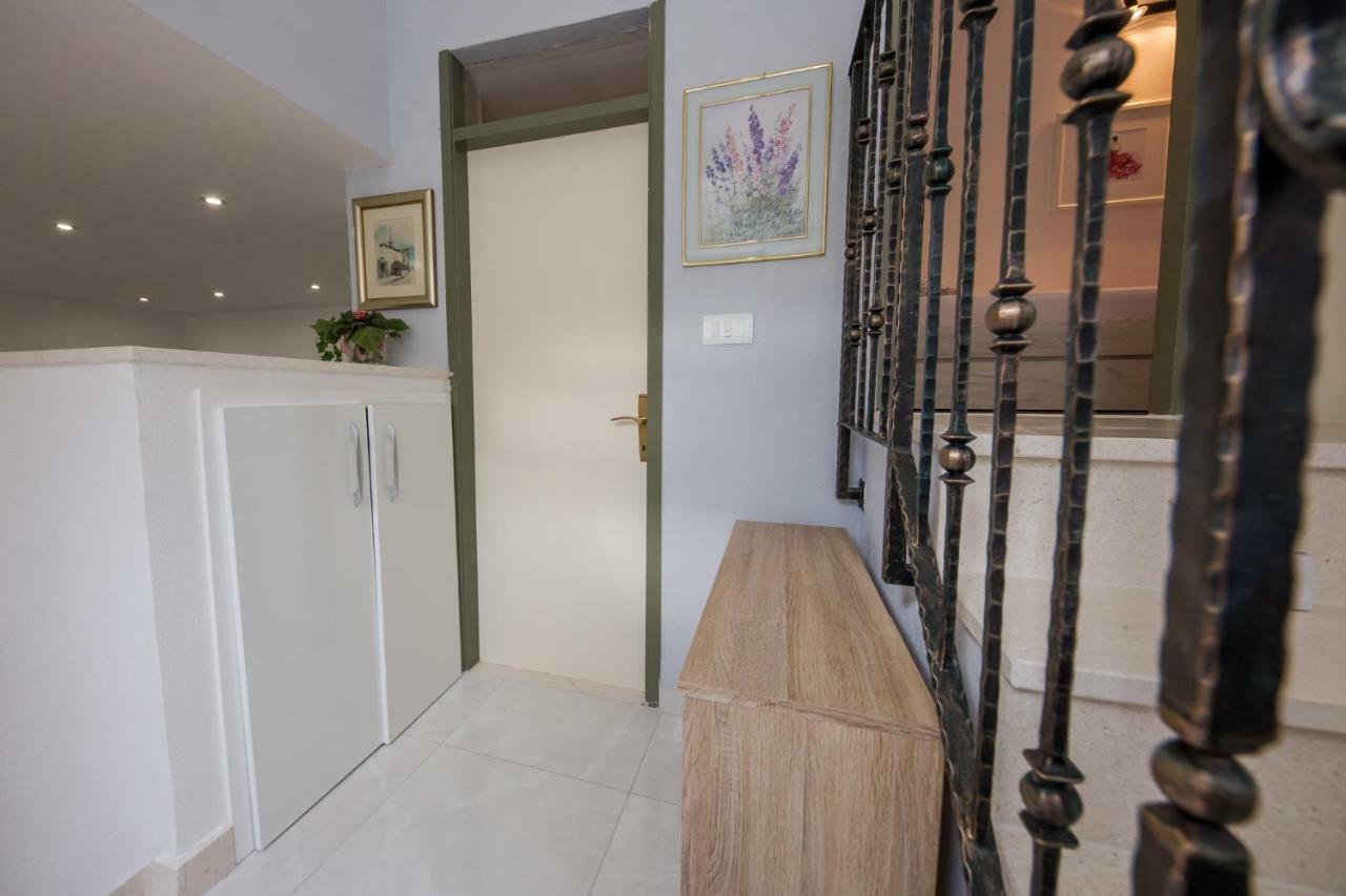Apartments Mateo Трогір Екстер'єр фото