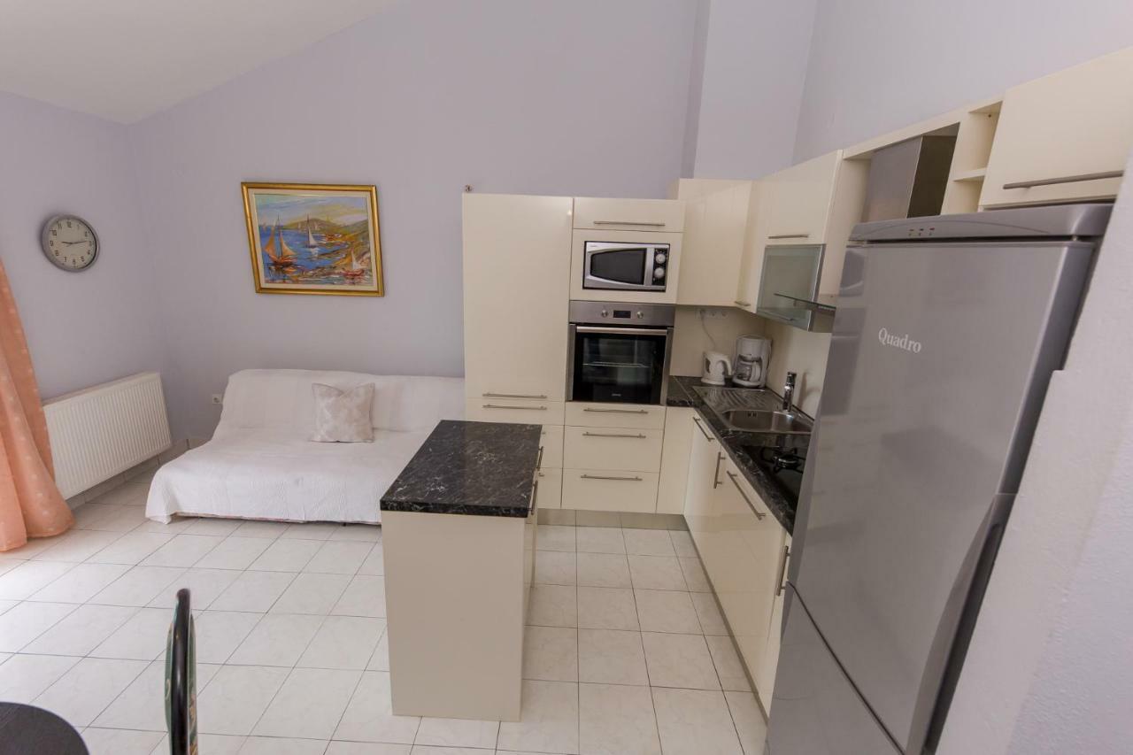 Apartments Mateo Трогір Екстер'єр фото